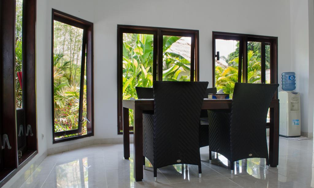 Villa Danison Umeanyar Bilik gambar